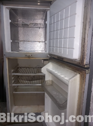 Mailing-Ston Double Door Refrigerator (Used) – ভালো অবস্থায়